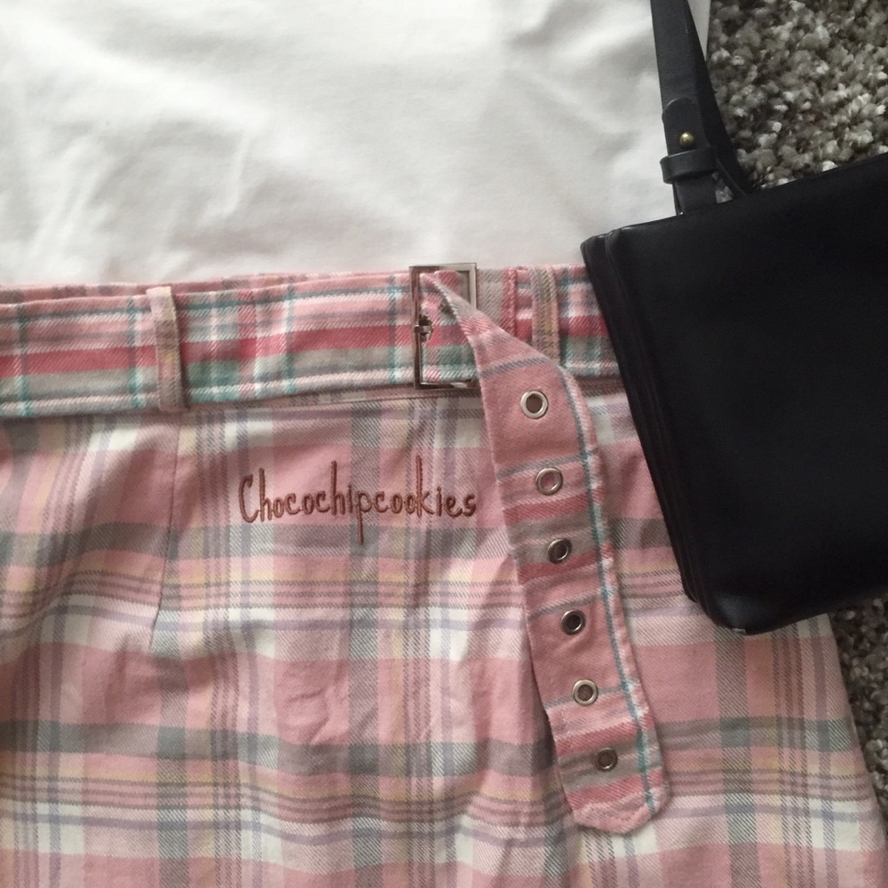 Checked Pink Mini Skirt - Picture 2 of 3